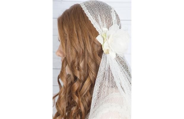 John Galliano to Design Kate Moss' Wedding Gown - Weddingbells