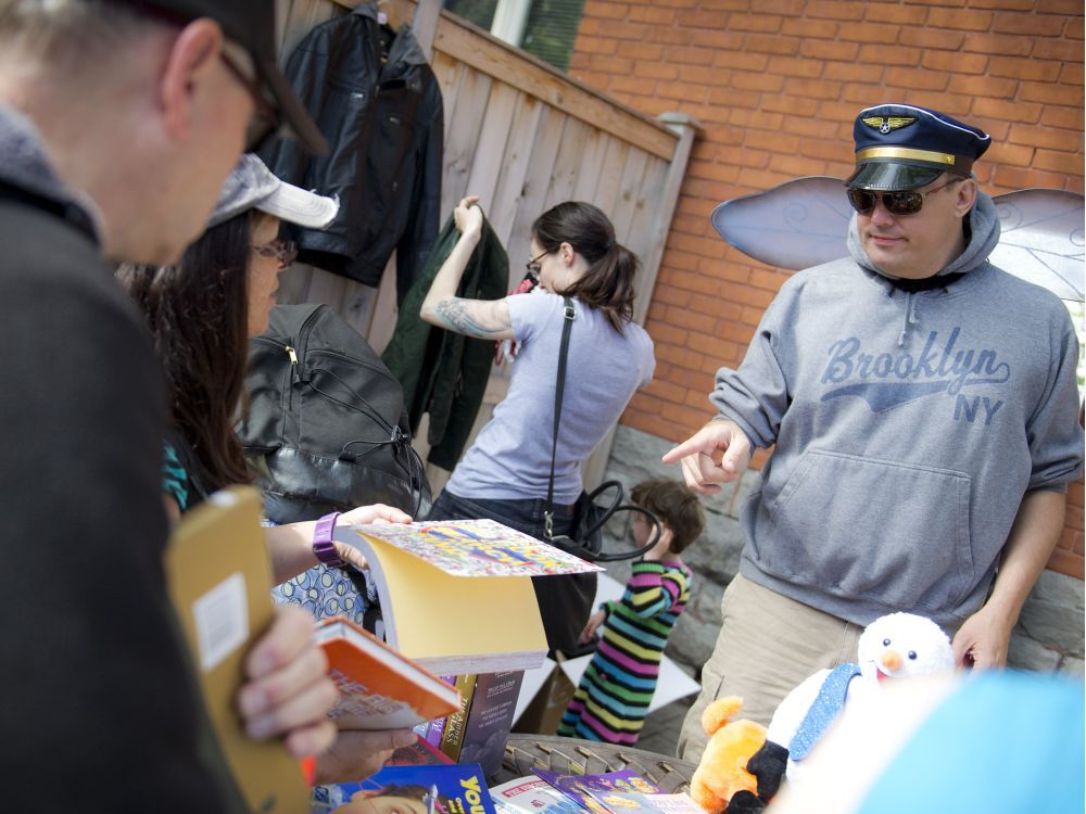 Bargain hunters invade the Glebe for huge annual garage sale Ottawa