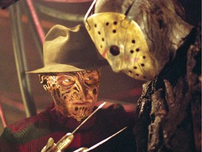 (l to r): Robert Englund as 'Freddy Krueger' and Ken Kirzinger as 'Jason' in FREDDY Vs. JASON.