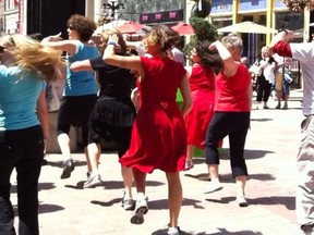 After being spurned by the World Exchange, the Canada Dance Festival flash mob moved to Sparks Street and strutted their stuff.