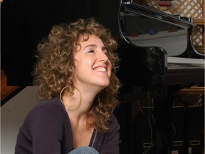 Photo of Israeli jazz pianist Anat Fort by Avi Levin