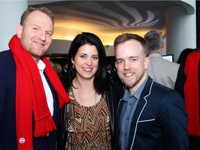 Tim Powers, left, with reporter Jennifer Ditchburn, analyst Ian Ian Capstick. (Caroline Phillips / Ottawa Citizen)