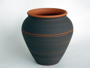 Adrian Göllner's Vase with Sound of Dog Barking, 2013, earthenware, 15.87 x 15.24 x 15.24 cm, courtesy of the artist and Patrick Mikhail Gallery.