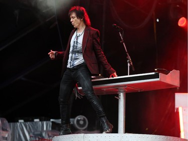 Lawrence Gowan of Styx on stage at Bluesfest.