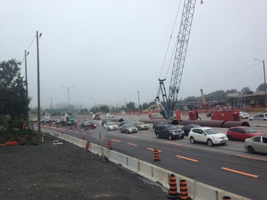 One lane is open on the eastbound Queensway after a Thursday morning crash halted traffic on highway 417.