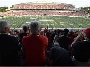 Fans cheer on the Ottawa Redblacks
