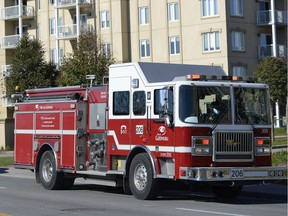 Eight people have been displaced and are being cared for by the Red Cross after a major fire broke out in a Hull apartment building on Friday night.