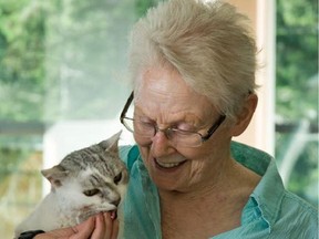 Gillian Bennett in 2012, with her cat Cosmo.