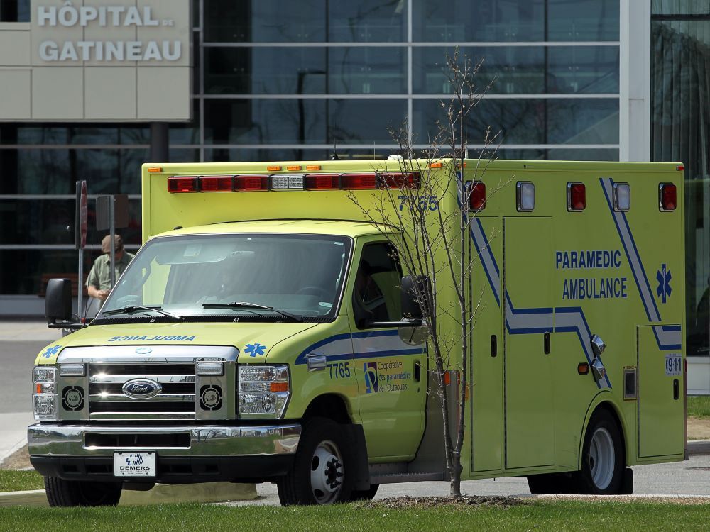 Gatineau area paramedics give union strike mandate | Ottawa Citizen