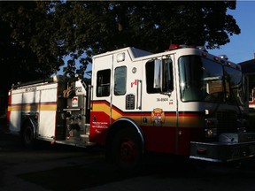 A skunk left a sickening odour at an apartment building on Cumberland Avenue on Wednesday.