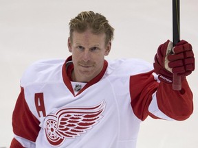 With a bad back, Daniel Alfredsson faces the final farewell from the game.