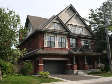 Designed by David Blakely Architect, this new home blends into the well-established Glebe. The challenge was to include subtle references to ‘turn-of-the-century’ details within a large and more modern interior space. A modern, Arts and Crafts-inspired design by 2H Interior Design features vintage porcelain tiles, natural wood furniture, light oak floors and windows, and a monochromatic colour scheme. Unique elements include eclectic lighting, a concrete fireplace, flat-panel cabinetry and stainless steel, open shelving. With fun in mind, a playhouse, rock climbing wall and a swinging hammock transform the third-storey loft into the ultimate hangout for kids.