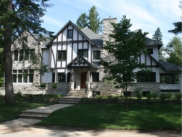 Framed by white pines, this Tudor-style Rockcliffe Park home has great character and distinction. Working from original 1928 drawings of well-known Ottawa architect W. E. Noffke, architect Robertson Martin, landscape architect John K. Szczepaniak and Laurin General Contractors worked on the ambitious transformation of the home true to Noffke’s vision.