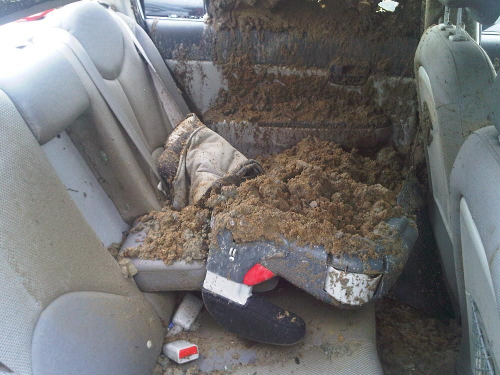 Highway 174 sinkhole driver sues city for more than half