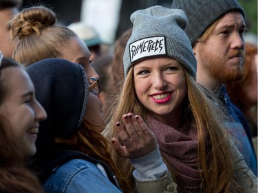 Toques were very much in vogue as temperatures dropped significantly at Ottawa Folk Festival which continued for the second day at Hog's Back Park.