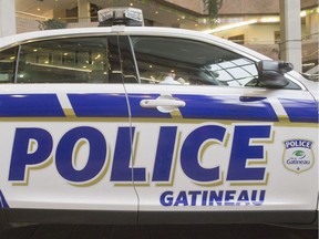 Police arrested eight and seized a quantity of drugs in a Gatineau early Wednesday.