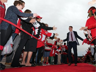 Curtis Lazar is greeted on the red carpet.
