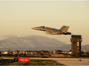 CF-18 takes off on a mission. Photo : Caporal Marc-Andre Gaudreault,