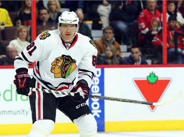 Marian Hossa of the Chicago Blackhawks scored his 1000th point during third period NHL action.