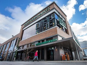 Exterior of Whole Foods at Lansdowne Park.  Assignment - 119038 Photo taken at 12:13 on November 18. (Wayne Cuddington/ Ottawa Citizen)