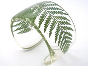 Artist Sumner Smith captures foliage and flowers in her resin jewellery -- perfect for plant lovers.