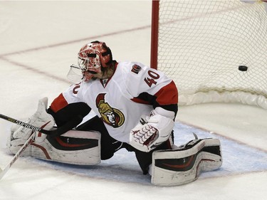 Ottawa Senators goalie Robin Lehner (40) is unable to stop a shot allowing a goal by Dallas Stars right wing Erik Cole during the second period of an NHL hockey game Tuesday, Jan. 13, 2015, in Dallas.