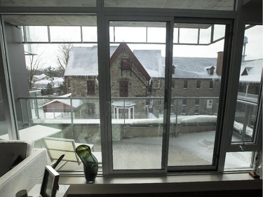 The model overlooks the Abbey from a wall of windows and a generous balcony.