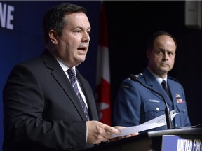 Defence Minister Jason Kenney, left, with Chief of Defence Staff Tom Lawson.