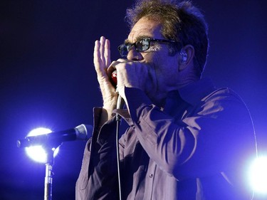 Huey Lewis and the News rocks the crowd.