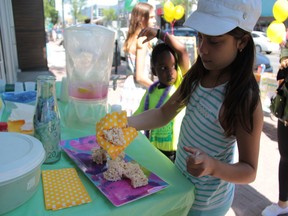 Kids at the lemonade stand on Richmond Avenue sold lemonade, tasty baked goods. This busy location raised well over $300 for the Ottawa Regional Cancer Foundation.