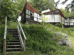 The Strutt House is a modernist heritage house in Gatineau Park.  The NCC says it will be rehabilitated and opened to the public in 2017 as a Confederation Pavilion.