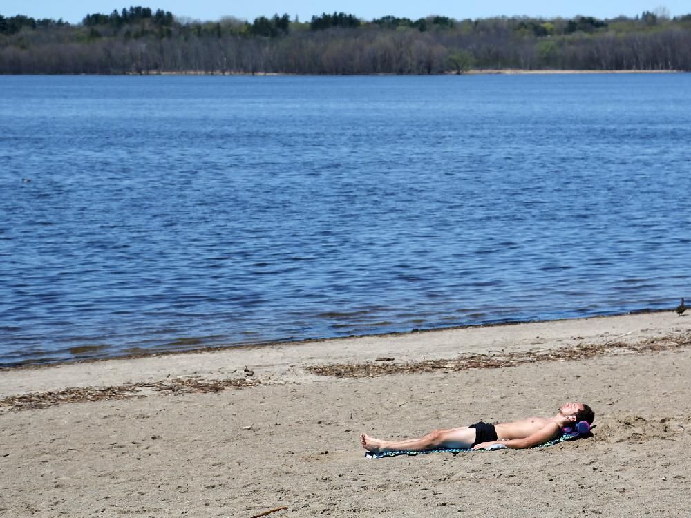 Red flag still signals noswim advisory at Britannia Beach Ottawa Citizen