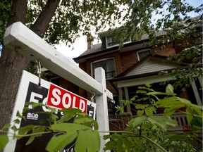 TORONTO, ONTARIO: June 23 2015 - A house / home for sale / sold / real-estate / housing  in Toronto,  Tuesday June 23, 2015.   (Tyler Anderson /  National Post)  (For Files) //NATIONAL POST STAFF PHOTO   0708-biz-xFProsenberg  / 0729-biz-xFPcmhc