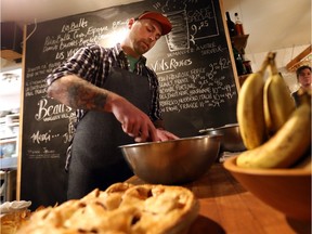 Chef Jonathan Harris of Tante Carole demonstrates how to cook a granola bar for the National Access Cannabis members.