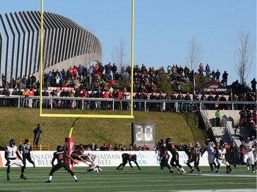 Fans on the hill watching the East Conference Finals opposing the Ottawa Redblacks against the Hamilton Tiger-Cats at TD Place in Ottawa, November 22, 2015.