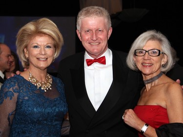 From left, Adrian Burns with British High Commissioner Howard Drake and Chief Justice Beverley McLachlin at The Ottawa Hospital Gala, held at The Westin Ottawa on Saturday, November 21, 2015. (Caroline Phillips / Ottawa Citizen)