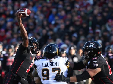 Henry Burris of the Ottawa Redblacks against the Hamilton Tiger-Cats during first half of the East Conference finals at TD Place in Ottawa, November 22, 2015. (Jean Levac/ Ottawa Citizen)