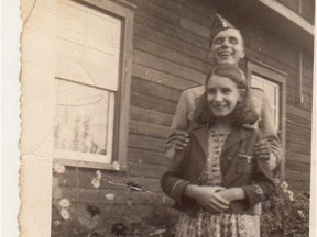 Robin Dewe's mother Jean Dewe (née Friend) at 13 years old with her brother David and taken before he left for Europe.