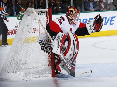 Craig Anderson #41 of the Ottawa Senators watches a puck into his glove.