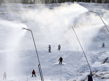 Mont-Cascades was making snow on Monday even as forecasters called for up to 30 cm of snow to fall overnight.