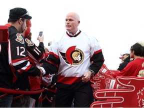 Senators alumni member Jim Kyte walks the red carpet and greets fans during the Ottawa Senators' 20th anniversary.