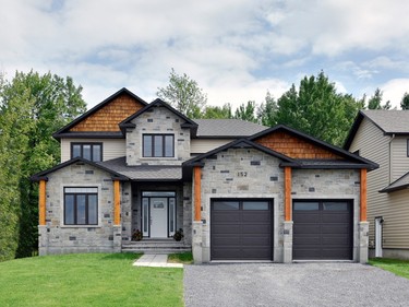 The Opal is a two-storey, four-bedroom home with 2,640 square feet.