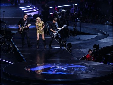 Carrie Underwood performs during The Storyteller Tour – Stories in the Round, at Canadian Tire Centre,  in Ottawa on May 27, 2016.