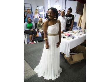 Anuarite Manyoha was all smiles in her perfect gown for prom.