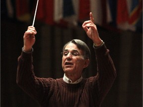 Ottawa Youth Orchestra conductor John Gomez