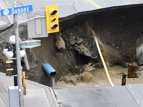 An investigation into the Rideau Street sinkhole found no evidence of city responsibility for the event.