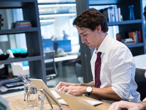 Justin Trudeau and his Twitter account are ready for questions, Canada!