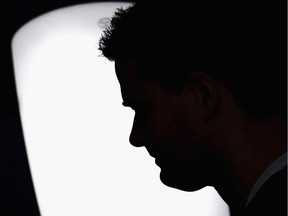 GLASGOW, UNITED KINGDOM - OCTOBER 12:  A man suffering from Seasonal Affective Disorder uses a light box in his office to combat the illness on October 12 2005 in Glasgow, Scotland. Seasonal affective disorder (SAD), or winter depression, is a mood disorder related to the change in the seasons and the resulting reduction of exposure to daylight.  The end of British Summer time, when clocks go back one hour at the end of October, will see most people making their daily commute in darkness both ways.  With winter nights stretching to 19 hours in the UK, and Scotland's often inclement weather, it is estimated that the "Winter Blues" can affect up to 20% of the population.  (Photo by Christopher Furlong/Getty Images) ORG XMIT: 55870914,545258187