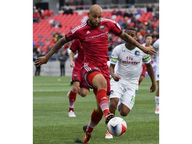 Ottawa Fury FC player Kyle Porter (19) gains the possession of the ball as New York Cosmos player Yohandry Orozco (19) chases him during the NASL match between Fury FC and Cosmos held at TD Place on Sunday, Oct. 9, 2016. (James Park)