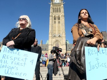 Prime Minister Justin Trudeau, along with a number of his female cabinet ministers, made a surprise visit to a vigil for missing and murdered Indigenous women, girls and Two-Spirit people (MMIWG2S) Tuesday (Oct. 4, 2016) on Parliament Hill.